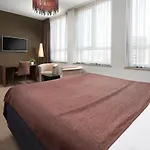 Hotel La Reine